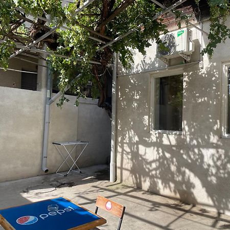 Apartment In The City Center With The Garden Ereván Exterior foto