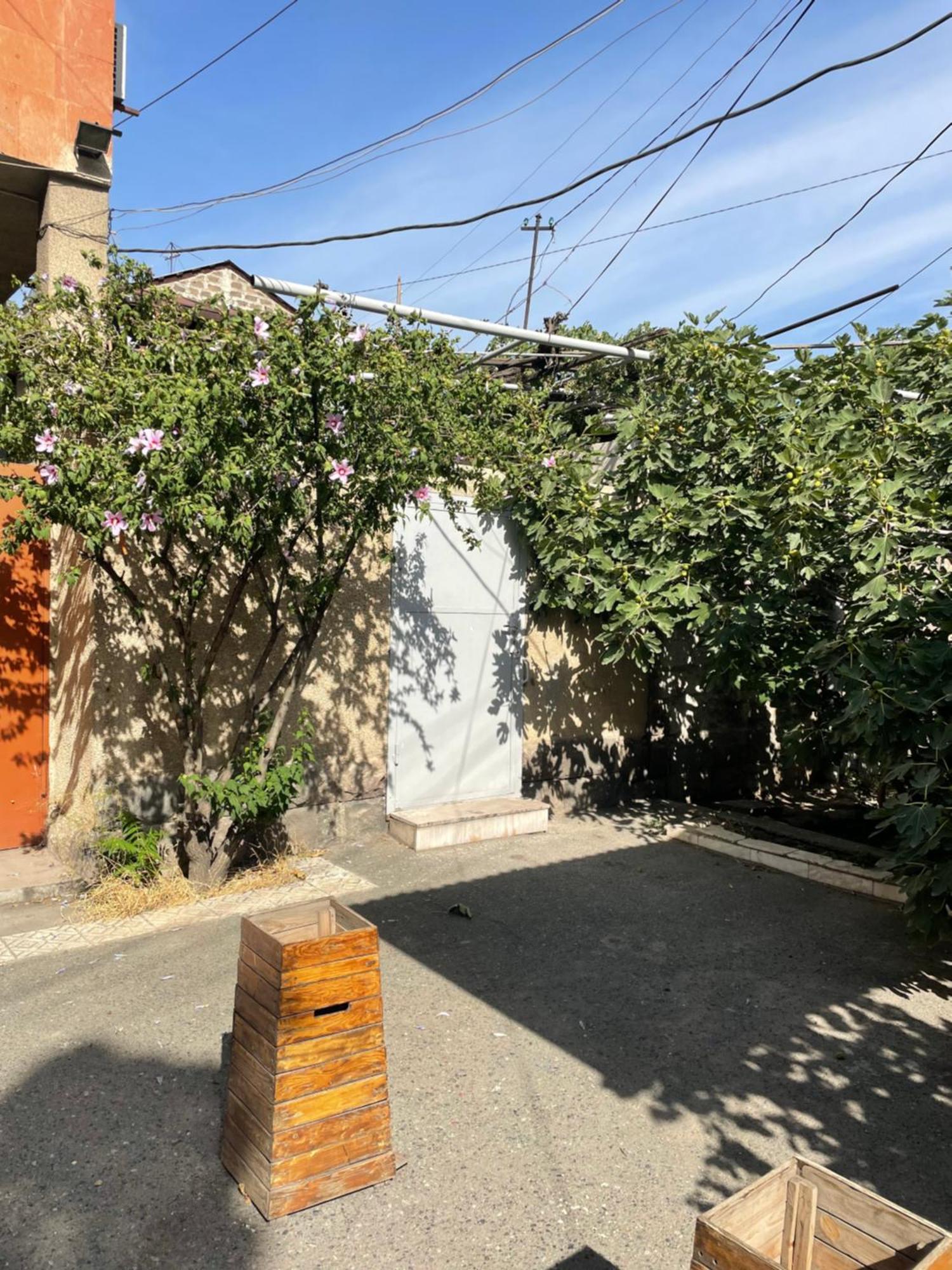 Apartment In The City Center With The Garden Ereván Exterior foto